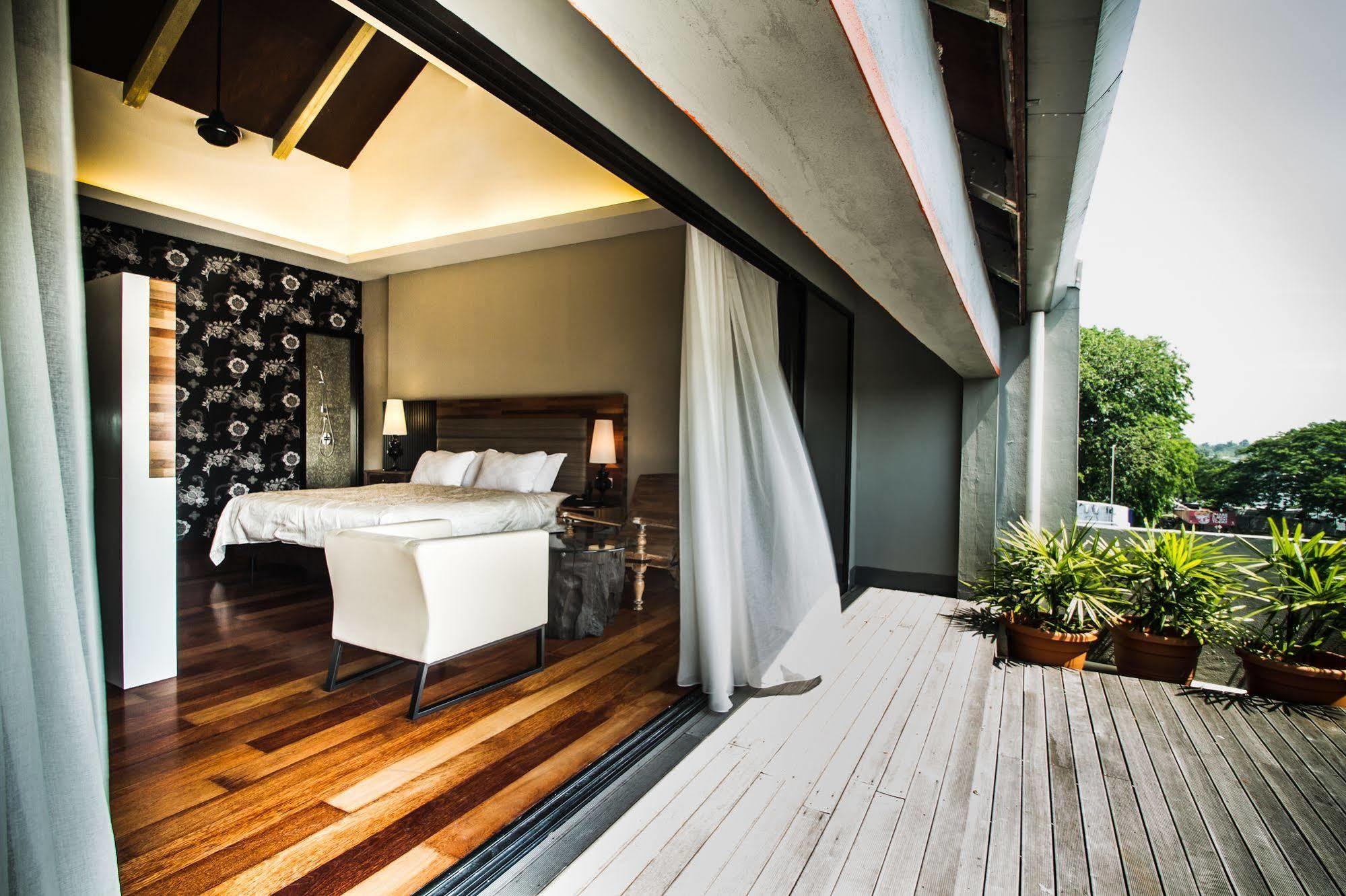 The Ranee Boutique Suites Kuching Buitenkant foto